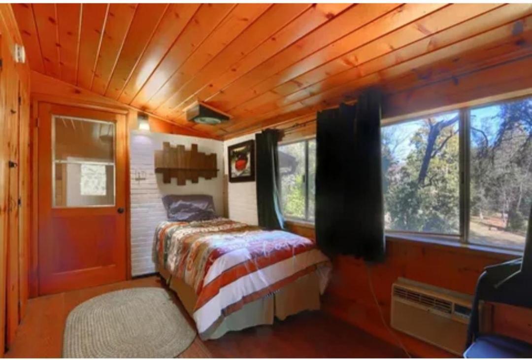 Knotty Pines Chalet