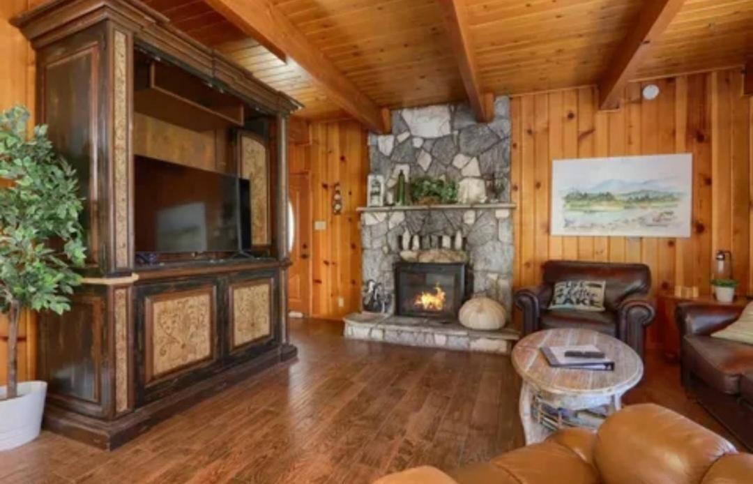 Chalet Knotty Pines